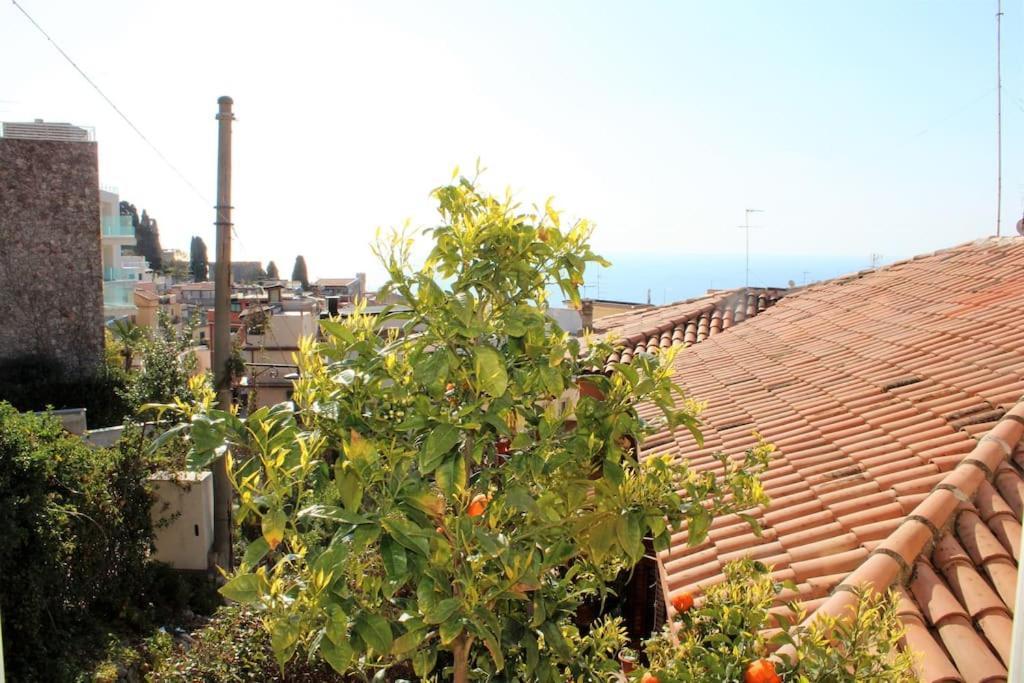 Taormina Casa Sarina Apartment Bagian luar foto