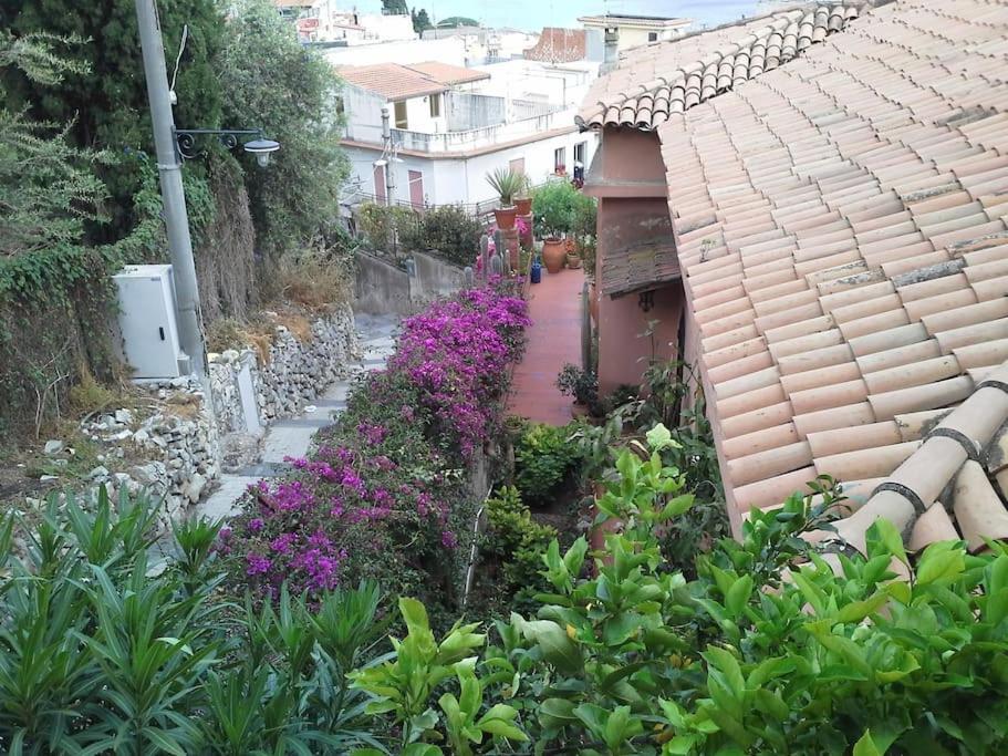 Taormina Casa Sarina Apartment Bagian luar foto